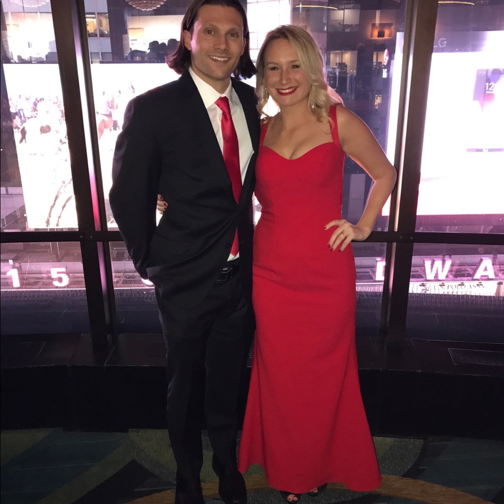 GORGEOUS ELEGANT RED FORMAL GOWN- PERFECT SHAPE